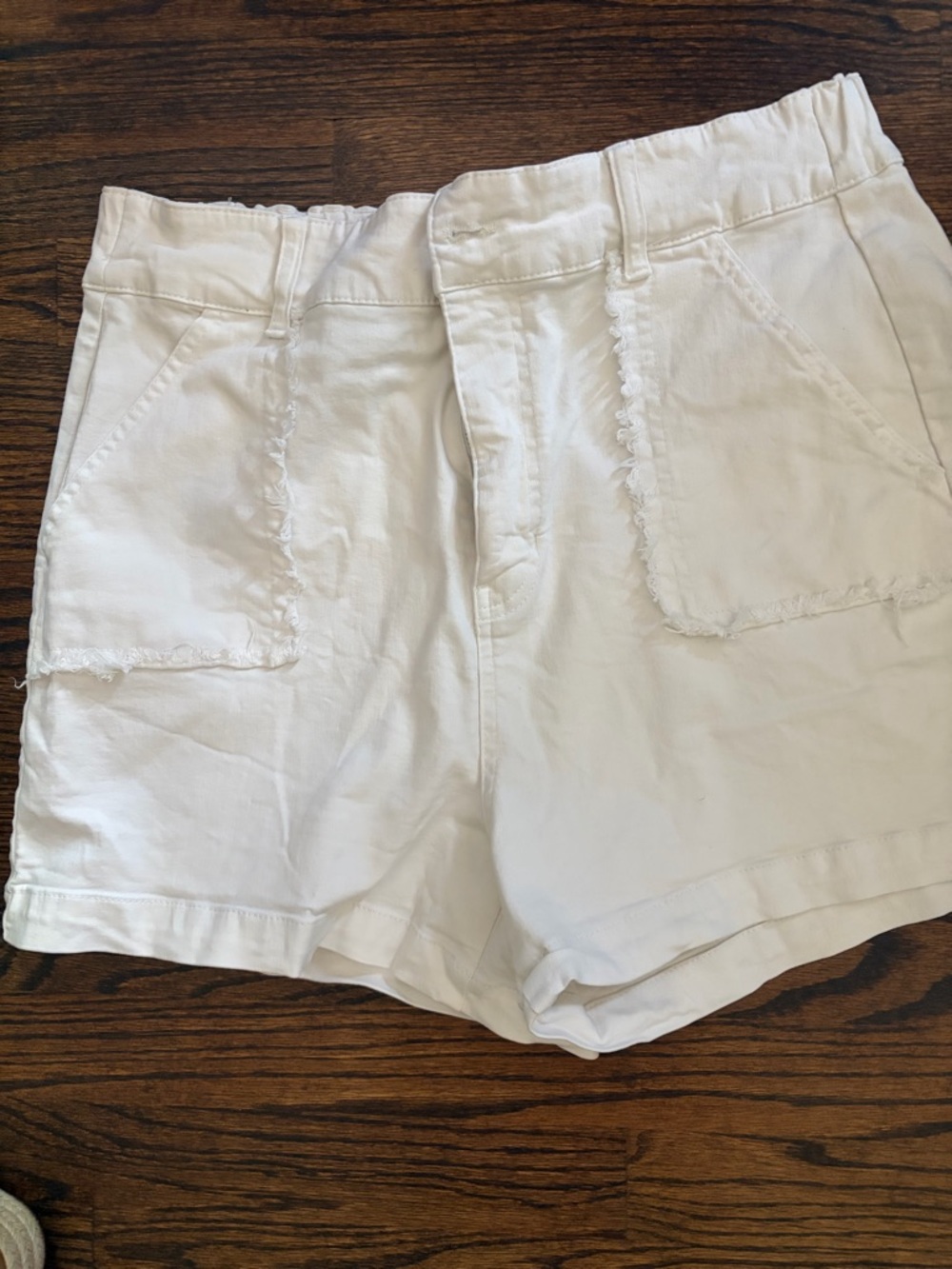 white birch White High-Waist Frayed Pocket Shorts